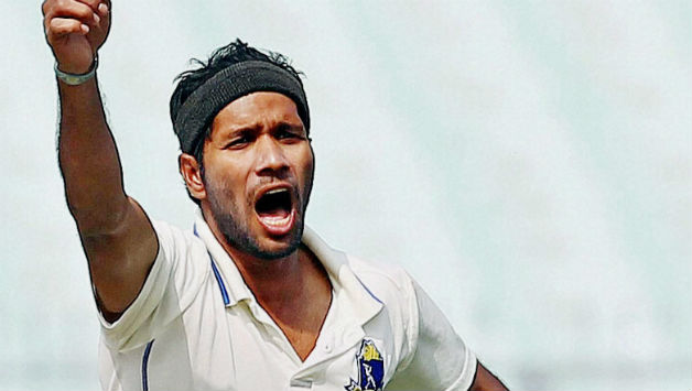 Ashok Dinda starred with the ball in the first innings © PTI