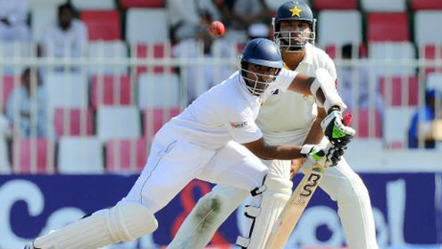 Dilruwan Perera scored 95 in Sri Lanka's first essay © AFP