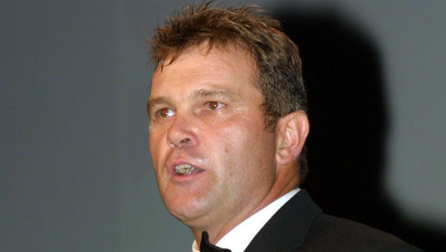 Martin Crowe has pledged full support to Ehsan Mani's opposition to the the proposed overhaul of the ICC © Getty Images