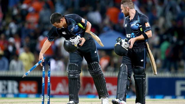 Ross Taylor (left) scored an unbeaten century to help New Zealand beat India in the fourth ODI at Hamilton © Getty Images