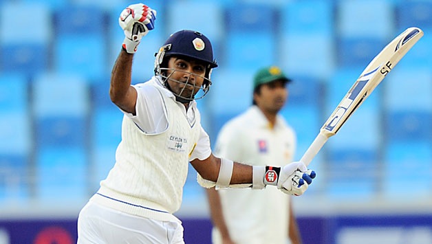 Mahela Jaywardene crossed 11000 runs in Test cricket to join an illustrious club © AFP 