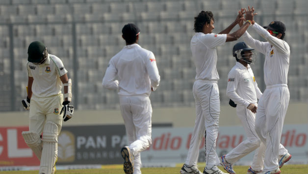 Bangladesh lost five wickets in the morning session on Day Four © AFP