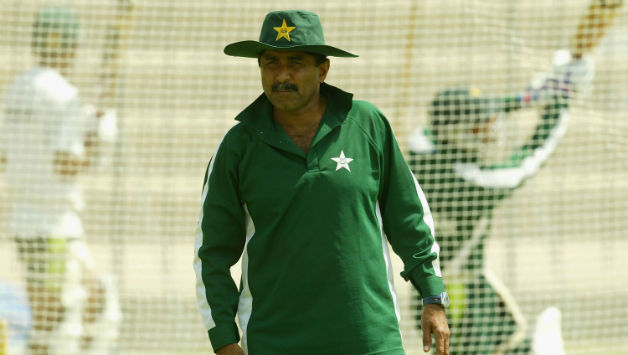 Javed Miandad has filed his resignation papers already © Getty Images