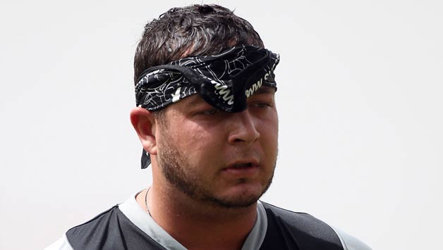 Jesse-Ryder-of-New-Zealand-leaves-the-field-during-The-ICC-T20-World-Cup-warm-up-match