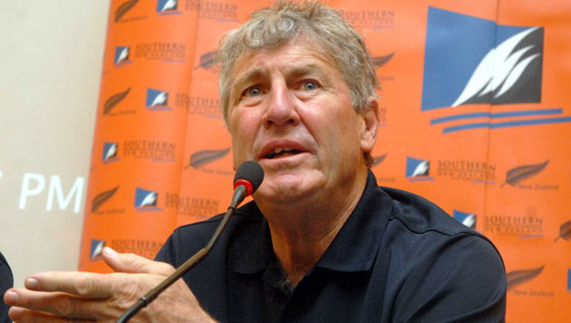 John-Wright-interacting-with-the-Media