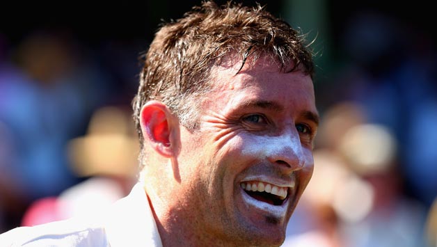 Michael-Hussey-of-Australia-celebrates-after-his-last-last-test-match-during-day-four-o