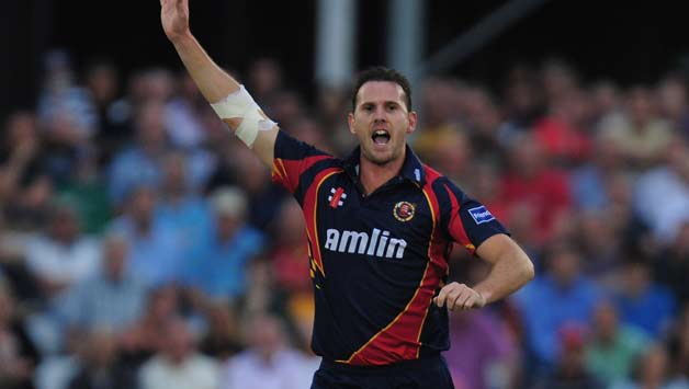 Shaun Tait hailed Mitchell Johnson for his express pace © Getty Images