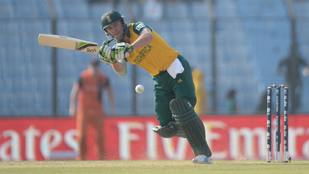 AB de Villiers fell after scoring 21 © Getty Images