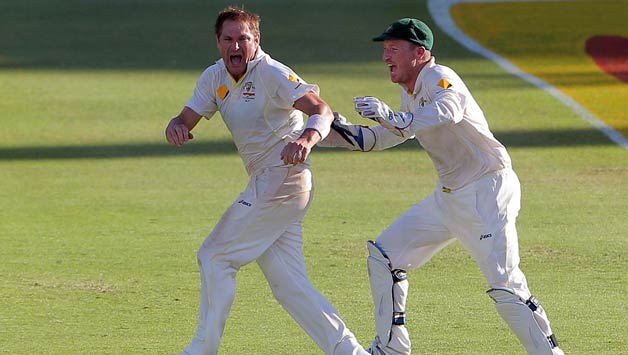 Ryan Harris (left) claimed two wickets in three balls on the final day of the final Test to lead Australia to win © Getty Images