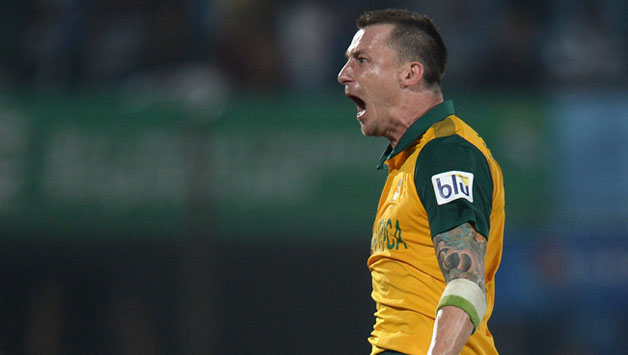 Dale-Steyn-of-South-Africa-celebrates-running-out-Ross-Taylor-of-New-Zea