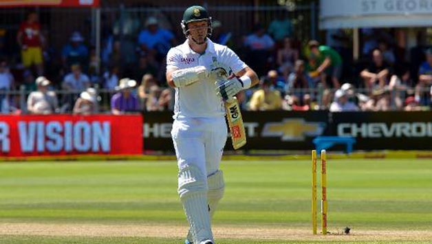 Graeme-Smith-walks-back-to-the-pavilion