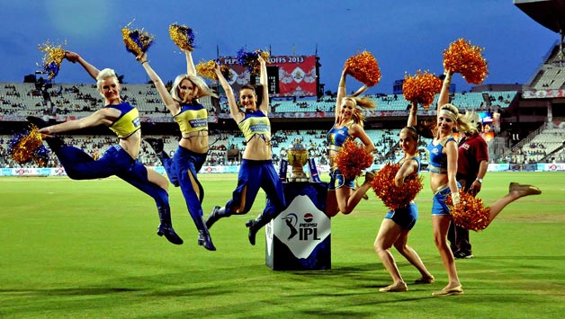 MI-and-CSK-Cheerleaders-performing-with-Champion-Cup-before-the-match-during-MI-vs-CSK-IPL-final-match-1