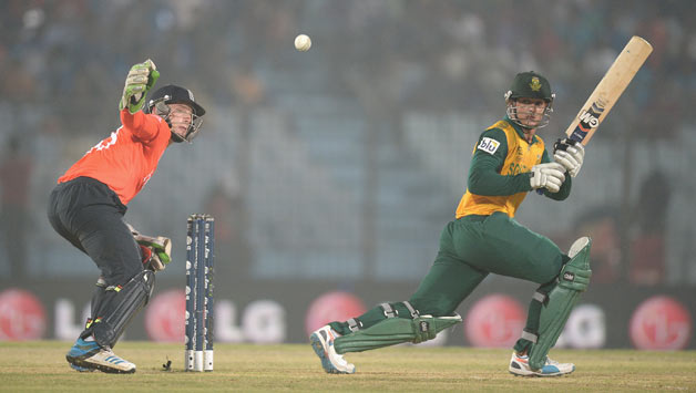 Quinton de Kock (right) was out for 29 for South Africa © Getty Images