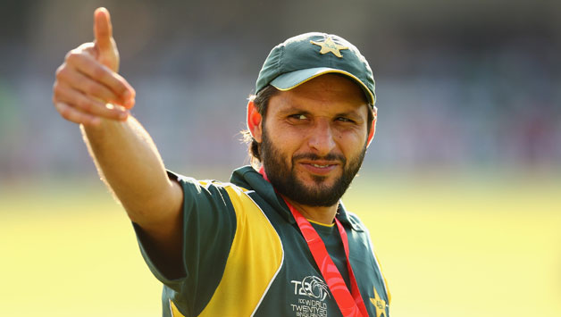 Shahid-Afridi-of-Pakistan-gives-a-thumbs-up-followng-his-teams-victory-at-the-end-of-th