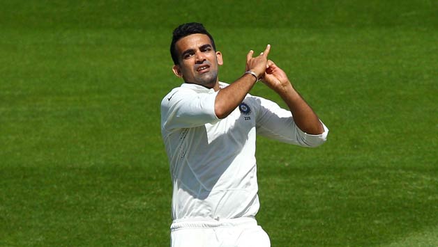 Zaheer-Khan-of-India-bowls-during-day-one-of-the-2nd-Test-match-between-New-Zealan