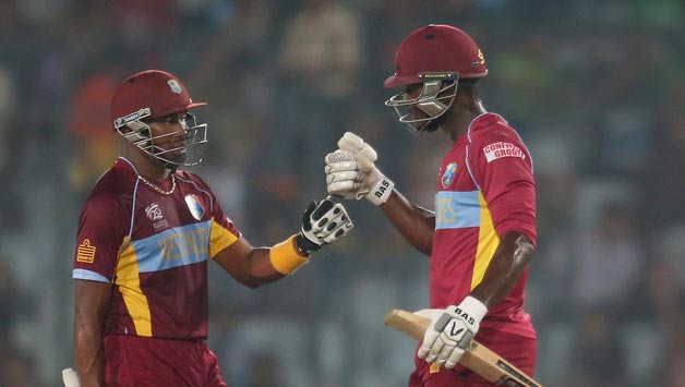 Dwayne Bravo and Darren Sammy shared a 71-run partnership for the sixth wicket © Getty Images