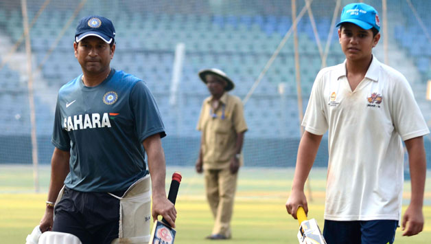 Sachin Tendulkar and son Arjun Tendulkar © Getty Images