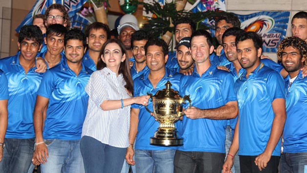Mumbai-Indians-Nita-Ambani-with-cricketers-Sachin-Tendulkar-Adity-Tare-Rohit-Sharma-Ricky-Ponting-Lasith-Malinga