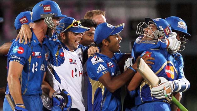 Mumbai Indians will aim for a winning start © PTI