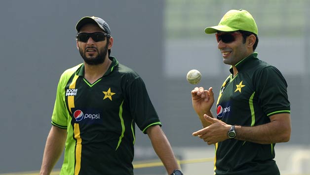 Asim Kamal feels Misbah-ul-Haq (right) should lead and Shahid Afridi support him with his international experience of 18 years © AFP