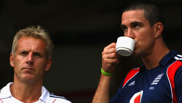 Peter Moores (Left) was the coach of England from 2007-2009 © Getty Images