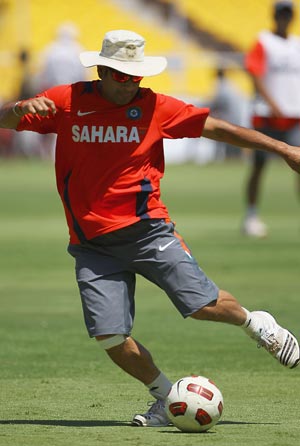 Sachin-tendulkar-football