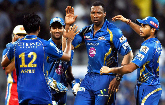 Mumbai Indians' victory was marred by an ugly spat between Kieron Pollard and Mitchell Starc © PTI