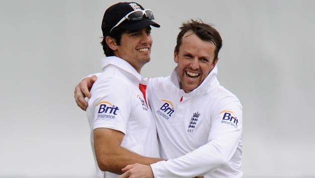Graeme Swann (right) said people had forgotten Alastair Cook's win in India and a triumph in the Ashes 2013 series © Getty Images