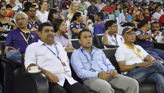 Ranjib Biswal (Left) along with Sunil Gavaskar © IANS