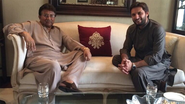 Parvez Musharraf (left) and Shahid Afridi. Photo Courtesy: Twitter
