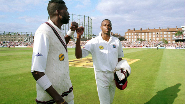 Courtney Walsh and Curtley Ambrose © Getty Images