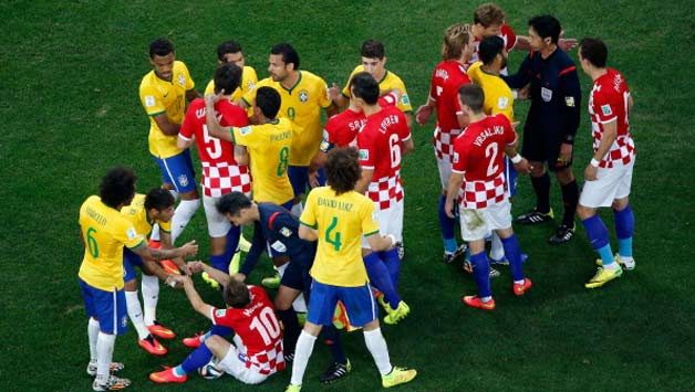 Croatian players felt they were hard done by the Japanese referee in their FIFA World Cup 2014 opener against hosts Brazil © Getty Images