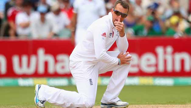 Graeme Swann also took a dig at Sachithra Senanayake's bowling action © Getty Images