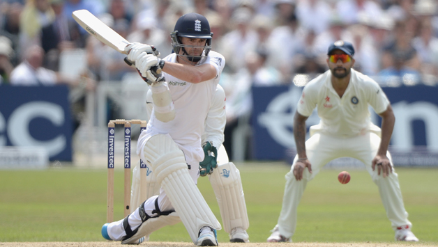 James Anderson prepares to reverse sweep on Day 4 against India © Getty Images