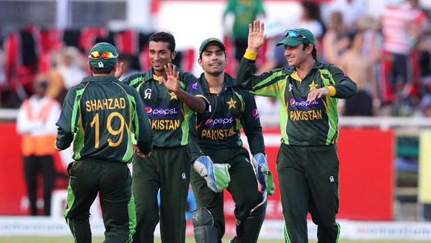 Pakistan's-Bilawal-Bhatti-(2nd-L)-celebrates-the-win-with-teammates