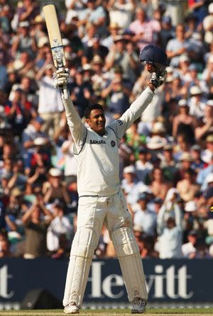 Anil Kumble essayed a fine knock against England at the Oval in 2007 © Getty Images