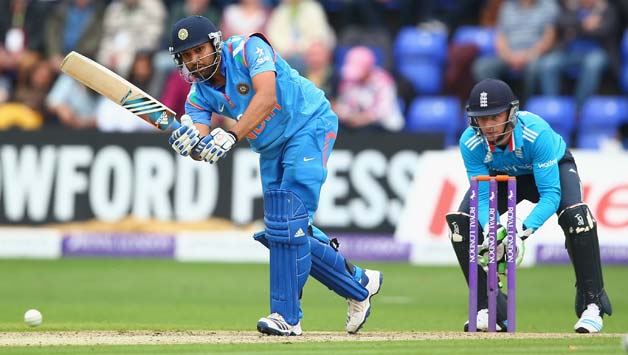 Rohit Sharma has fractured his middle finger © Getty Images