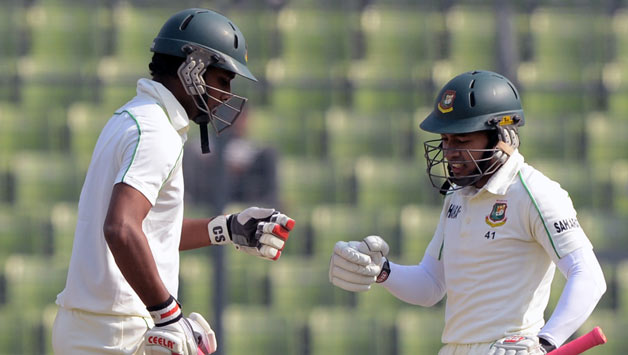 Musfiqur Rahim (r) © AFP (File Photo)