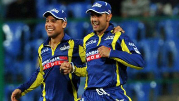 Justin Ontong (left) and Owais Shah © Getty Images