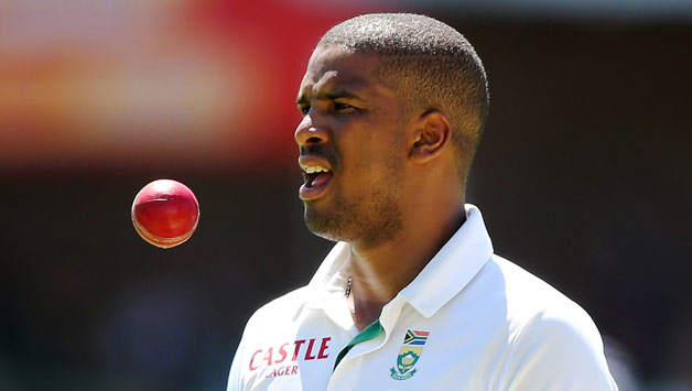 Vernon-Philander-of-South-Africa-prepares-to-bowl-during-day-four-of-the-Second-Test-match-betw-30