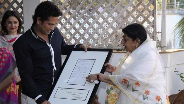 Asha Bhosle will also be present during the felicitation © IANS