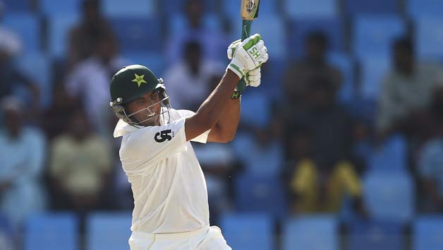 Younis Khan scored a 106 to help Pakistan recover from a precarious 7-2 to 219-4 at close on the opening day of the Test at Dubai stadium © Getty Images