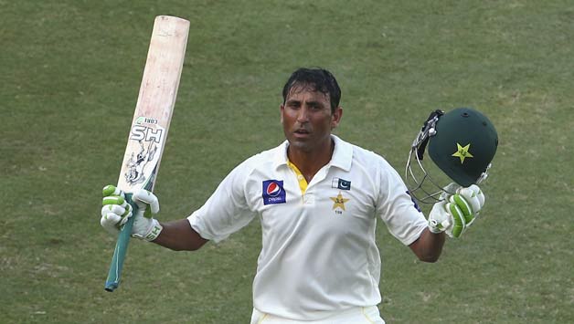 Younis Khan became the third batsman for Pakistan in the history of Test cricket to score 8000+ runs © Getty Images