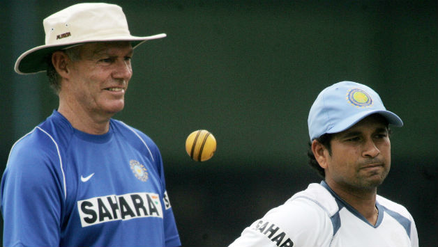 Greg Chappell (left) and Sachin Tendulkar during a practice session. Chappell's tenure as India coach has come under heavy criticism with Tendulkar voiving his opinion in his recently released autobiography © AFP 