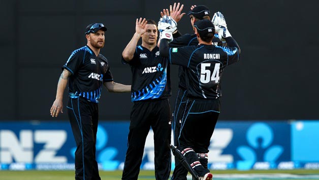 James Neesham (middle) got the better of Saad Nasim as he dismissed him for 19 off 21 delievries © Getty Images (File Photo)