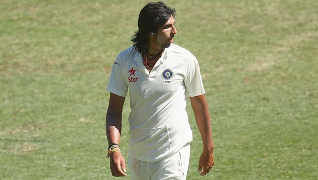 Ishant-Sharma-of-India-looks-on