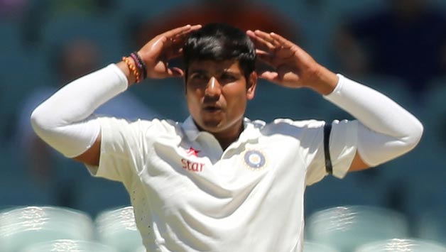 Karn Sharma had one of the worst Test debuts by an Indian © Getty Images