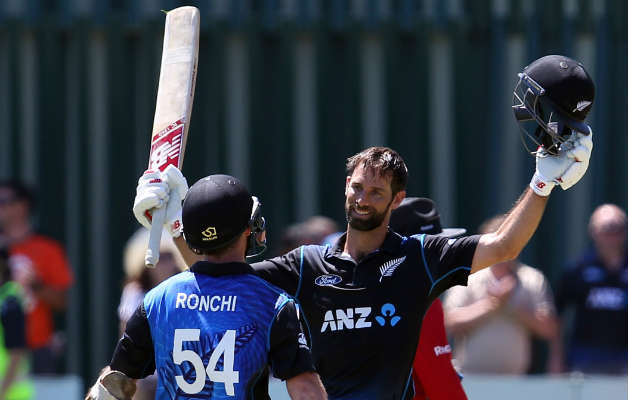 Luke Ronchi (left) and Grant Elliott © Getty Images