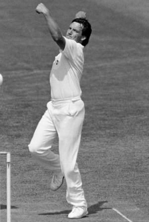 Martin Snedden was the first bowler to the “other” ODI hundred © Getty Images