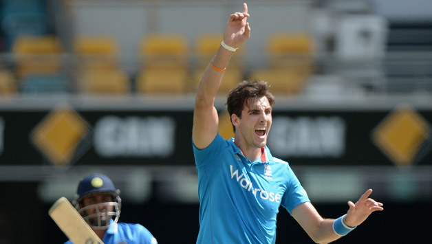 Steven Finn took the wickets of MS Dhoni and Akshar Patel on consecutive deliveries © Getty Images